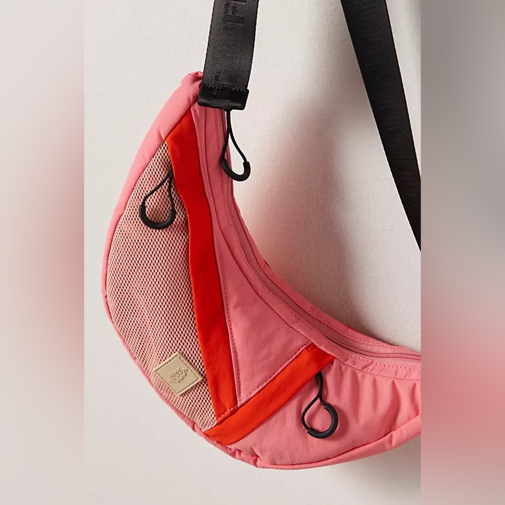 Free People Pink and Orange Crescent Crossbody Sling Bag🩷 - Picture 4 of 5